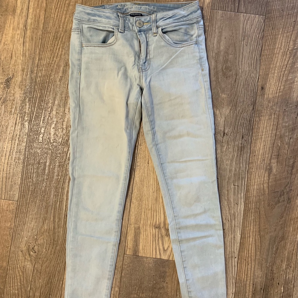 American Eagle Size 2 short jeans